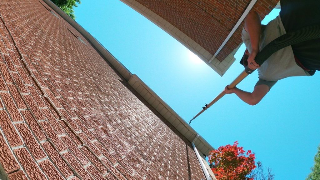 eavestrough cleaning with a gutter vacuum in york region ontario by sundance window cleaning