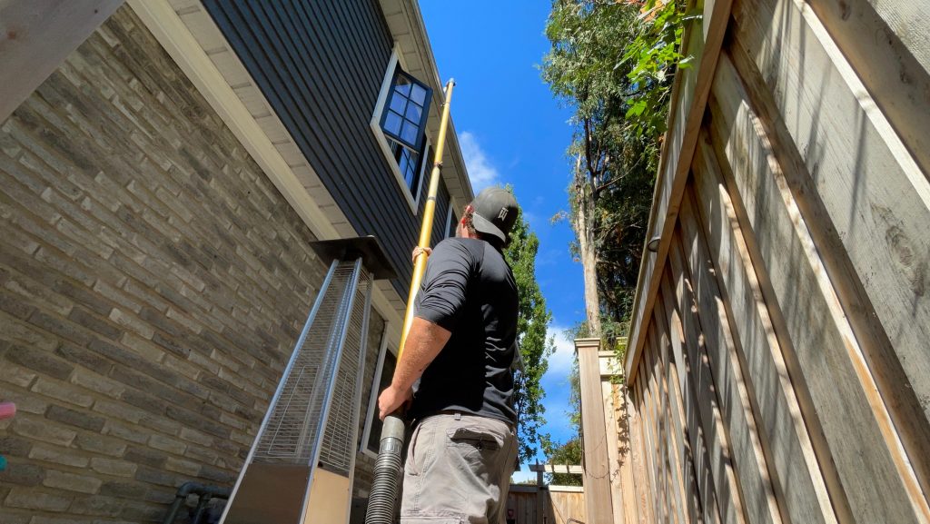 eavestrough cleaning king city ontario